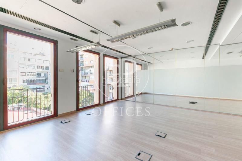 Foto 39ad8a3a-9fe6-4b7a-a9dd-730af0a921e4. Location bureau avec chauffage dans Dreta de l´Eixample Barcelona