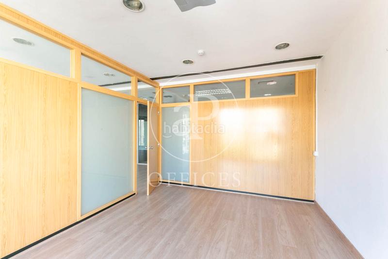 Foto e54ab85a-c7c0-4c54-8c5b-31ea4cfae601. Location bureau avec chauffage dans Dreta de l´Eixample Barcelona