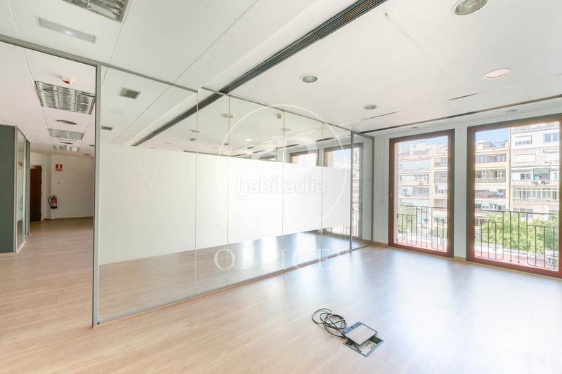 Foto 195d8e67-1735-4197-bbc3-04d675319d4c. Miete büro mit heizung in Dreta de l´Eixample Barcelona