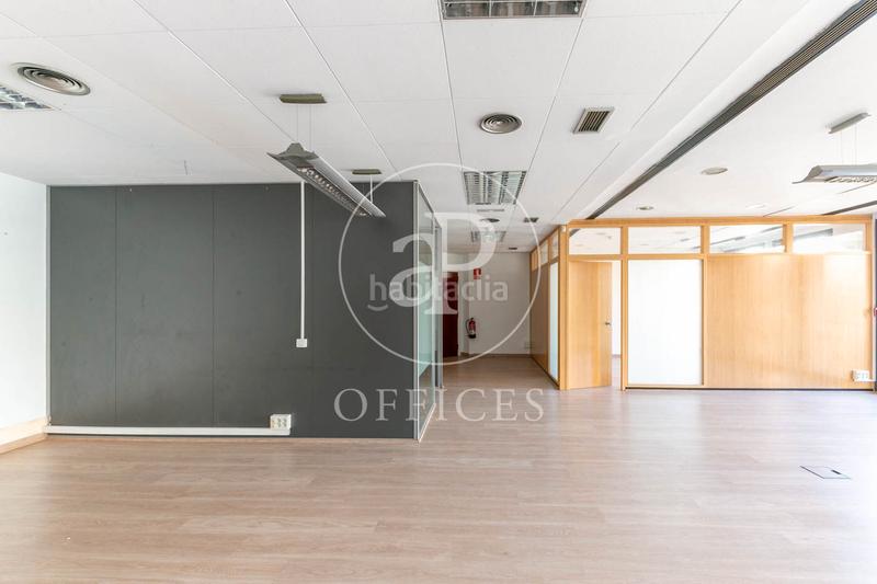 Foto ebde380f-999e-46ea-b7f2-0b520449c4e4. Rent office space with heating in Dreta de l´Eixample Barcelona