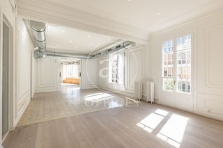 Miete Büro  Carrer del consell de cent. Oficina en alquiler en consell de cent  girona