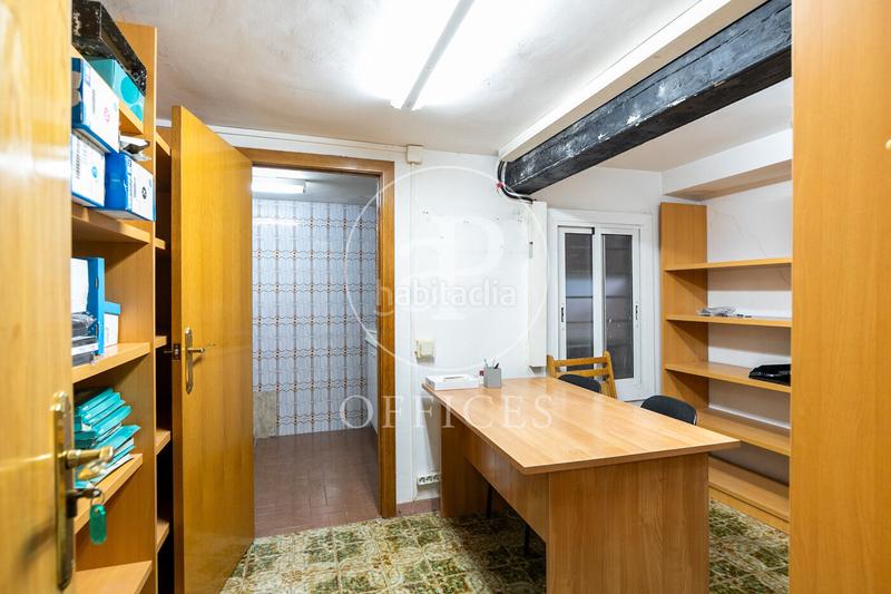 Foto b0e5bd09-8046-44eb-b816-6f8466a63cf3. Alquiler oficina  en alquiler en eixample en Barcelona