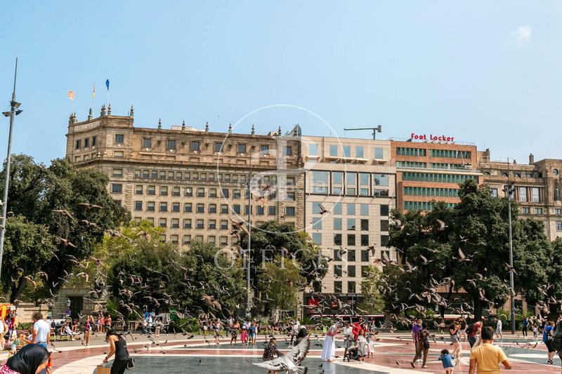 Foto 0585239f-dd7a-44d1-90e3-173b95825b68. Alquiler oficina s en alquiler junto a plaza catalunya en Barcelona
