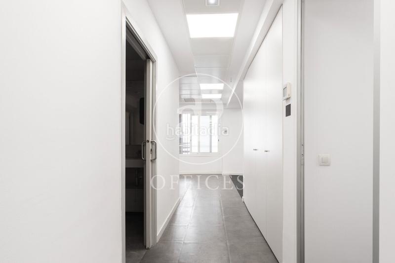 Foto 3e497079-de93-4703-91fa-b068a761fe93. Lloguer oficina a Gòtic Barcelona