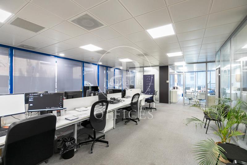 Foto 6758d26a-db0a-4897-ba2c-f7911d3dbdb6. Location bureau avec chauffage dans Montigalà Badalona