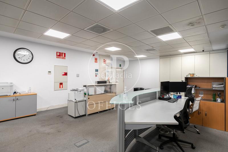 Foto f3adf044-51d9-41da-a88d-5753262085a0. Rent office space with heating in Montigalà Badalona