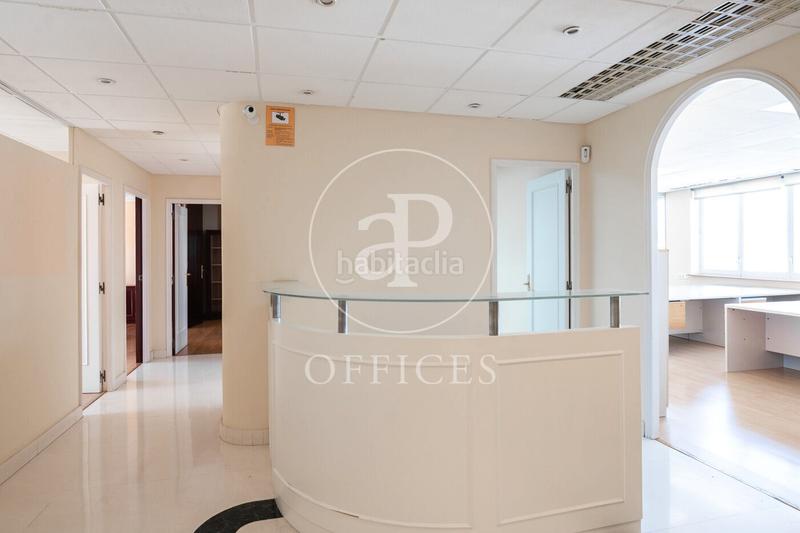 Foto 54e51d9d-5a05-4431-bce0-c9dbf015a26e. Location bureau avec chauffage dans Dreta de l´Eixample Barcelona
