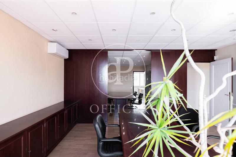 Foto 0de5fac3-cbed-4c9f-bef8-3396f05d475d. Rent office space with heating in Dreta de l´Eixample Barcelona