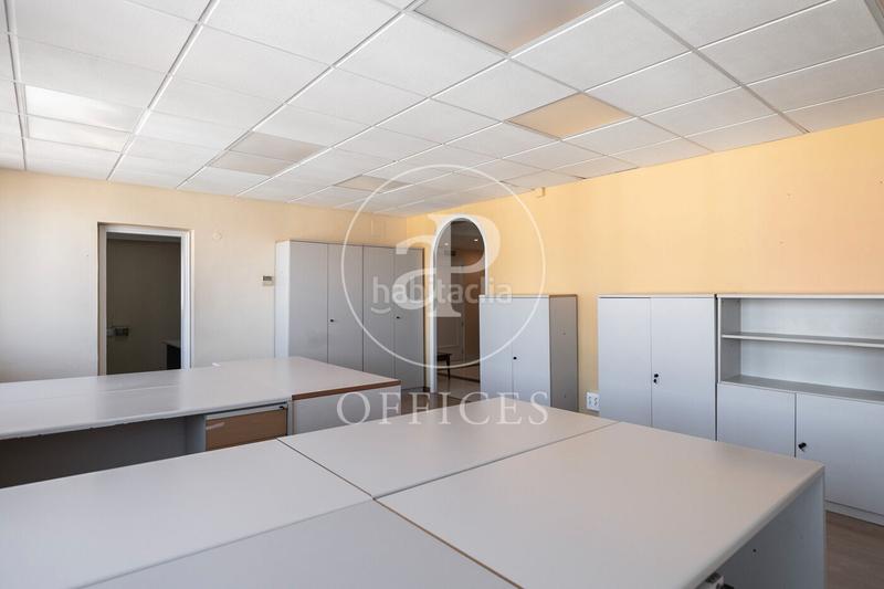Foto 85747675-337c-4f1b-82fa-ee0fccf4a953. Rent office space with heating in Dreta de l´Eixample Barcelona