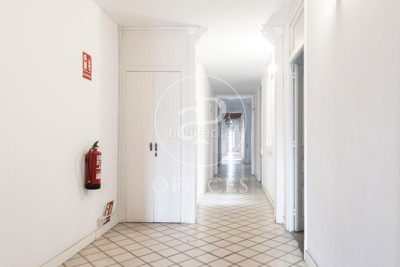 Foto 33066d34-9eea-47cc-a941-016e4cd10e61. Affitto ufficio con riscaldamento in Gòtic Barcelona