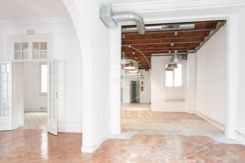 Foto 19d6f7cb-ddee-4a51-8ece-82c08f8ecda3. Miete büro mit heizung in Gòtic Barcelona