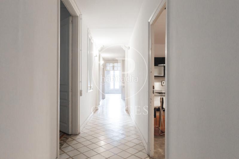 Foto 58f3e038-faea-4ade-823b-be610c413a21. Miete büro mit heizung in Gòtic Barcelona