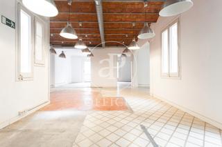Miete Büro  Av del portal de l'àngel. Oficina de uso mixto en alquiler en portal del ángel