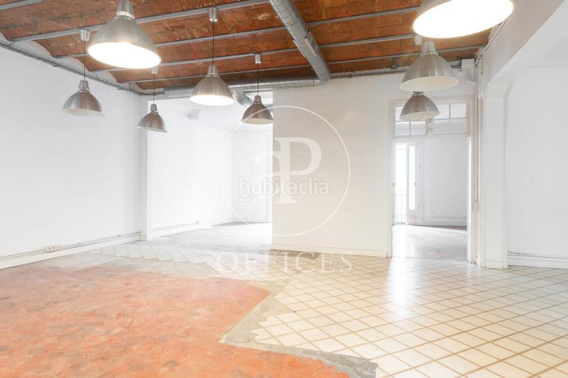 Foto efef3884-1e85-4b1b-a3c0-1a242453a73c. Miete büro mit heizung in Gòtic Barcelona