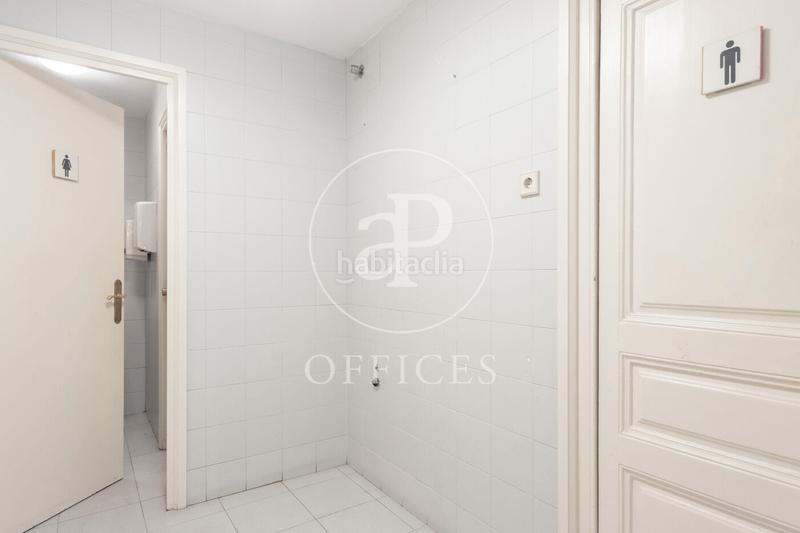 Foto 15b4557f-94f1-4821-aa2b-945e8a4e8a95. Rent office space with heating in Gòtic Barcelona