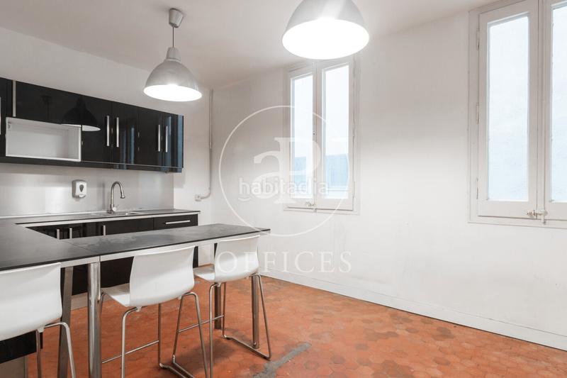 Foto 82c921f9-4fdb-472c-a2ef-cecc76ca7f5c. Rent office space with heating in Gòtic Barcelona