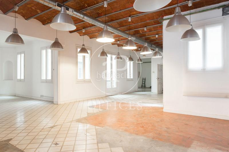 Foto d9e111d5-a2cc-4c77-93f6-6befe9014c36. Rent office space with heating in Gòtic Barcelona