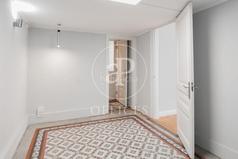 Foto c0eb743f-4158-48ba-a5fc-e4952a2698f7. Location bureau avec chauffage dans Dreta de l´Eixample Barcelona