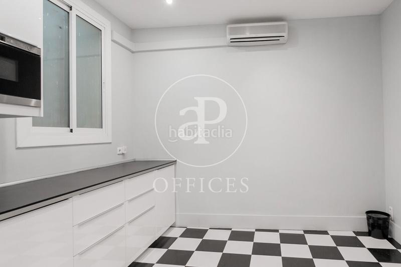 Foto 3025e24e-0b49-45ed-a22b-8e0f78b8f0cd. Rent office space with heating in Dreta de l´Eixample Barcelona