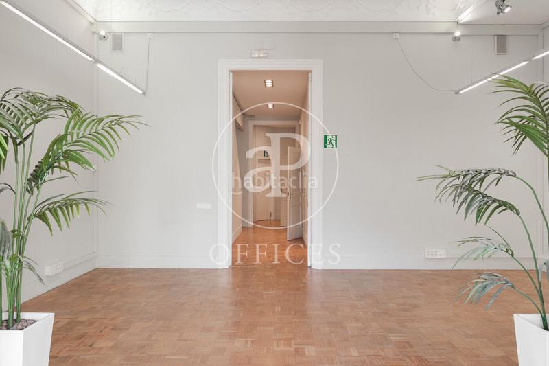 Foto a0a5096a-821b-41e8-a6cf-c99d0b172dff. Rent office space with heating in Dreta de l´Eixample Barcelona