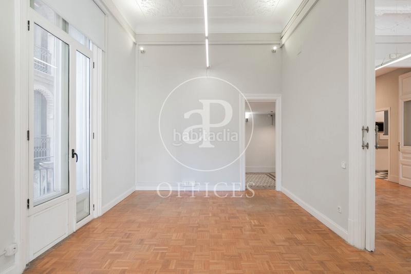 Foto d3ce2967-f099-4e9f-bdc3-253bdb88b6e3. Rent office space with heating in Dreta de l´Eixample Barcelona