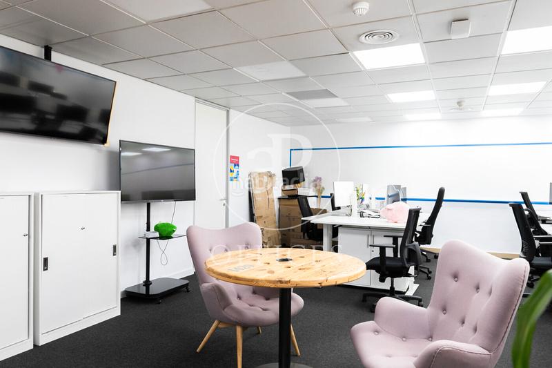 Foto 7d95fc87-2829-4745-aac3-e7a7b48f9fc1. Lloguer oficina amb calefacció a Dreta de l´Eixample Barcelona