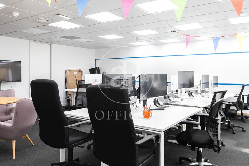 Foto 408bd8a4-62c8-4278-b576-fd5683965800. Miete büro mit heizung in Dreta de l´Eixample Barcelona