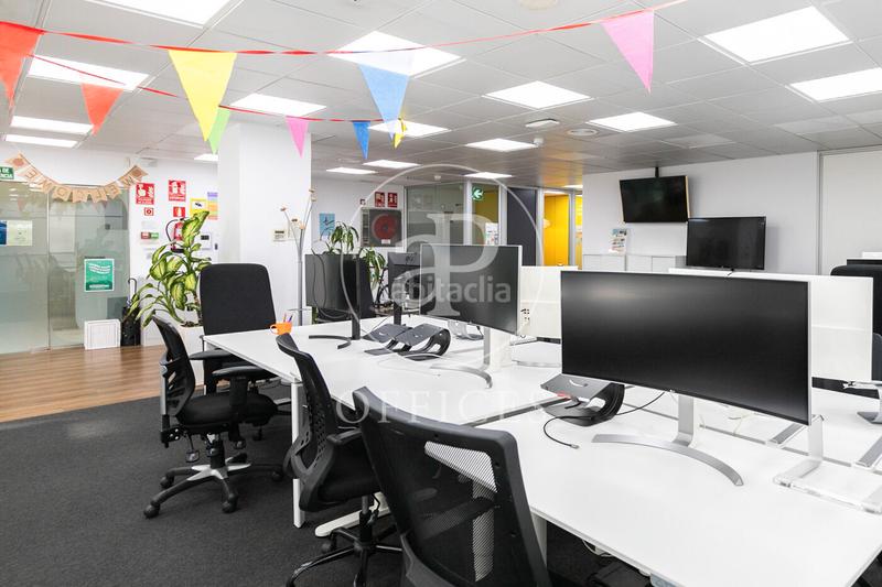 Foto 64d74f30-9ef9-4b3c-86d2-3d88a7e5c9b1. Miete büro mit heizung in Dreta de l´Eixample Barcelona