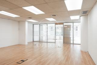 Rent Office space  Carrer de balmes. Oficina en alquiler en calle balmes