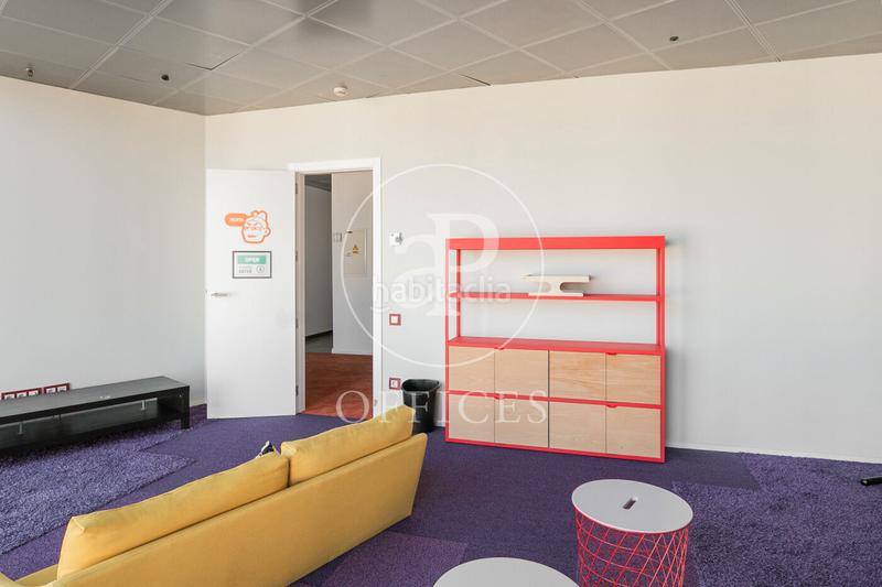 Foto 4009cc51-a7d9-4ccc-894d-e405313bfd43. Rent office space with heating in El Parc i la Llacuna del Poblenou Barcelona