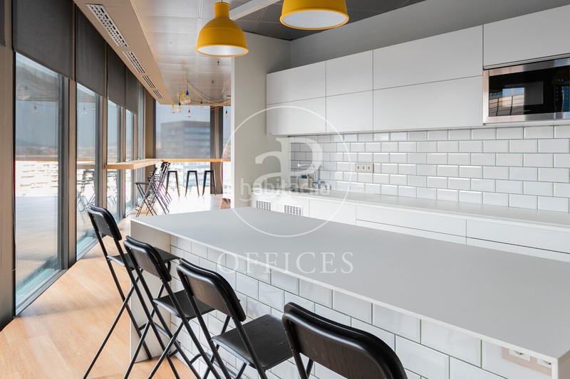 Foto c2a7e74f-6277-44f5-bd92-a8f132326a59. Rent office space with heating in El Parc i la Llacuna del Poblenou Barcelona