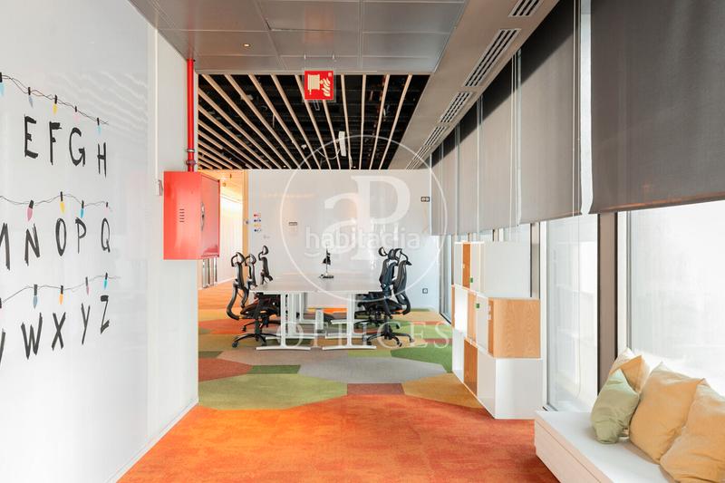 Foto ec762f38-a694-4166-a2e3-1ea26f3f279c. Rent office space with heating in El Parc i la Llacuna del Poblenou Barcelona