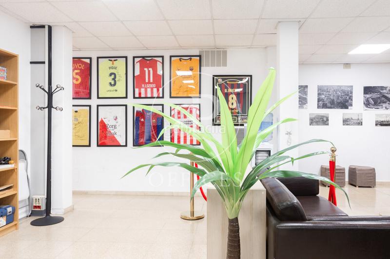 Foto 053c58bf-6a8e-4078-a0a0-d4ac472f6706. Oficina  en venta en passeig joan de borbó en Barcelona