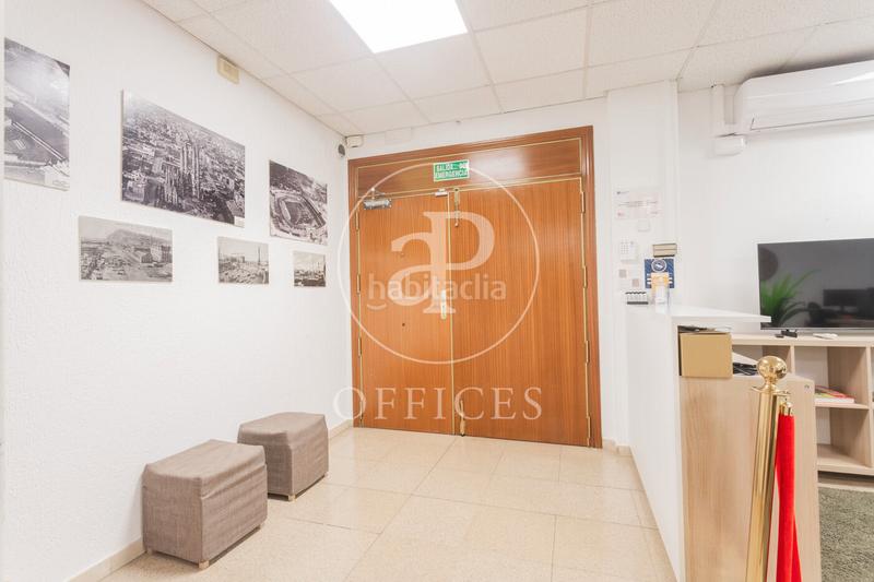 Foto f8015526-b467-4325-af64-9cd05f1d9480. Oficina  en venta en passeig joan de borbó en Barcelona