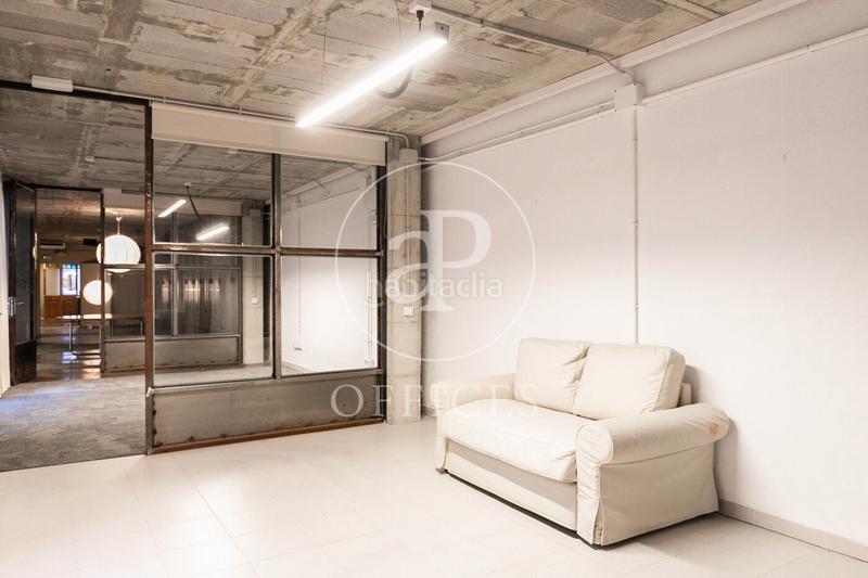 Foto 2d0061f4-0980-4e9e-bbc2-57f5958a8896. Alquiler oficina  en alquiler en eixample en Barcelona