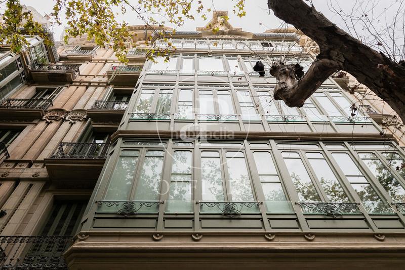 Foto bc38ed24-c985-45fc-ad70-e0535fad476e. Alquiler oficina  en alquiler en eixample en Barcelona