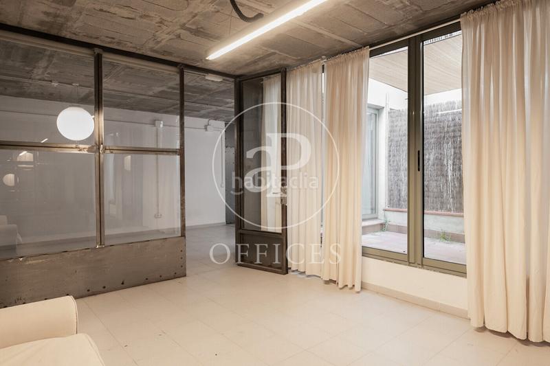 Foto 2ca00ca2-2b9f-4162-8215-a2ed1db9d8a0. Miete büro mit heizung in Dreta de l´Eixample Barcelona