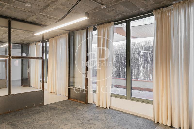 Foto bb59e1e8-6dbf-4eb2-86e7-b4596621384c. Miete büro mit heizung in Dreta de l´Eixample Barcelona