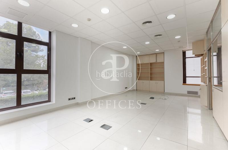 Foto 8bd030e7-37dd-4fcc-a46b-412e29cf5b16. Location bureau avec chauffage dans Volpelleres Sant Cugat del Vallès