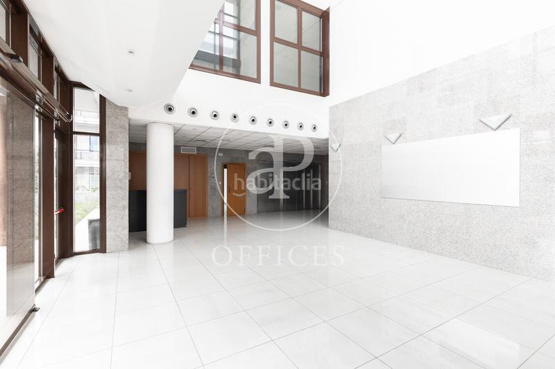 Foto f30923c9-cc13-4d75-a536-7990f5fe1c5d. Rent office space with heating in Volpelleres Sant Cugat del Vallès