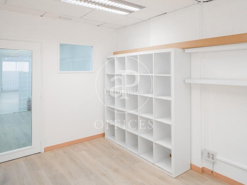 Foto dd040fc9-0784-44c3-89a6-42b7c680cb12. Miete büro mit heizung in Putget - Farró Barcelona