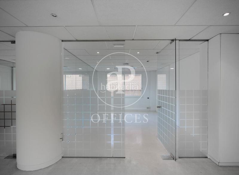 Foto 9fad3bf7-2b6f-4509-a025-8a37ef38d5de. Rent office space with heating in Putget - Farró Barcelona