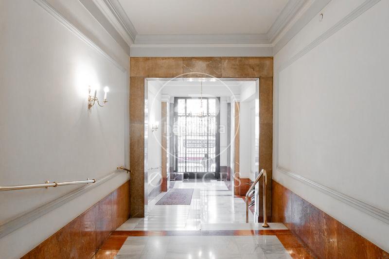 Foto 90ebe0e4-1a0e-455e-8336-bd5ba39634c5. Rent office space with heating in Dreta de l´Eixample Barcelona