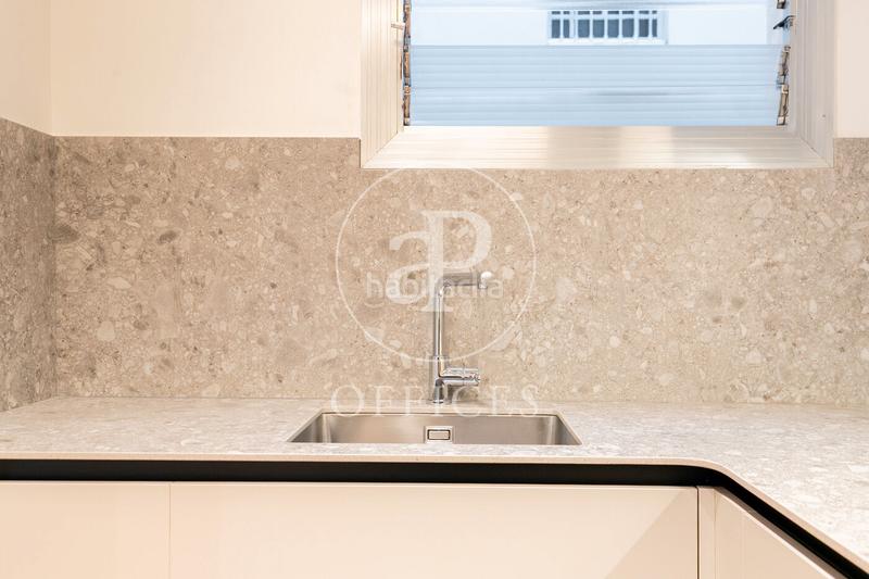 Foto 549427b6-962b-4b82-a8fb-0bf0d4f100d5. Location bureau avec chauffage dans Dreta de l´Eixample Barcelona