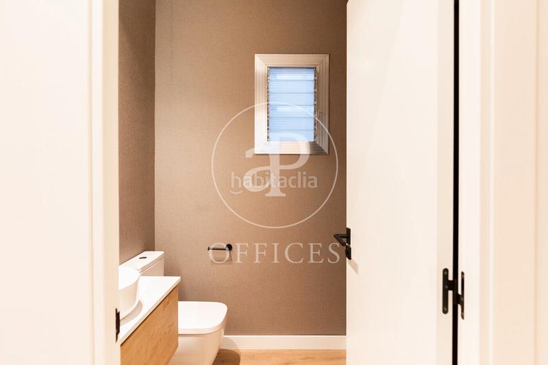 Foto e62496d3-ad7c-40c9-b4cd-64f0f857fcb6. Rent office space with heating in Dreta de l´Eixample Barcelona