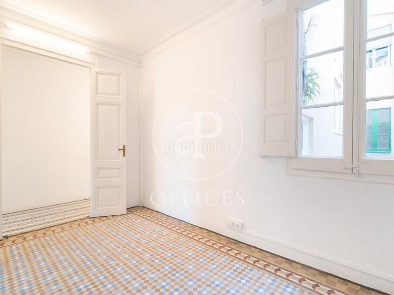 Foto ac944499-f672-4f6f-949c-83e513381543. Location bureau avec chauffage dans Dreta de l´Eixample Barcelona