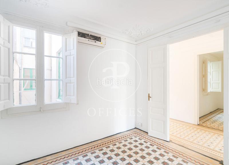 Foto f72c6c11-78a3-4d6e-a611-4e7407a12c52. Location bureau avec chauffage dans Dreta de l´Eixample Barcelona