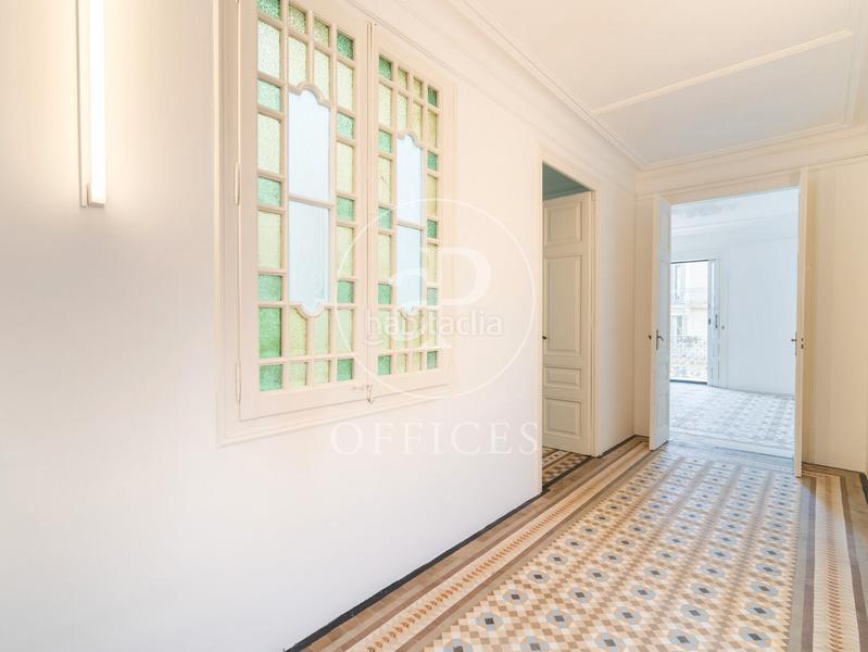 Foto bcfe4cbf-d558-4414-ba55-350ce2c8e11d. Miete büro mit heizung in Dreta de l´Eixample Barcelona