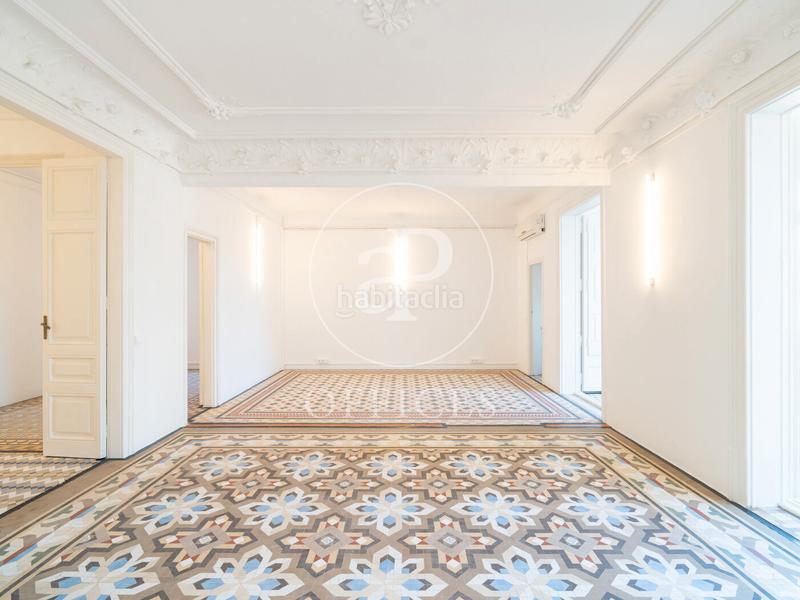 Foto 3b038d87-218d-43c9-8251-868f96f14e68. Rent office space with heating in Dreta de l´Eixample Barcelona