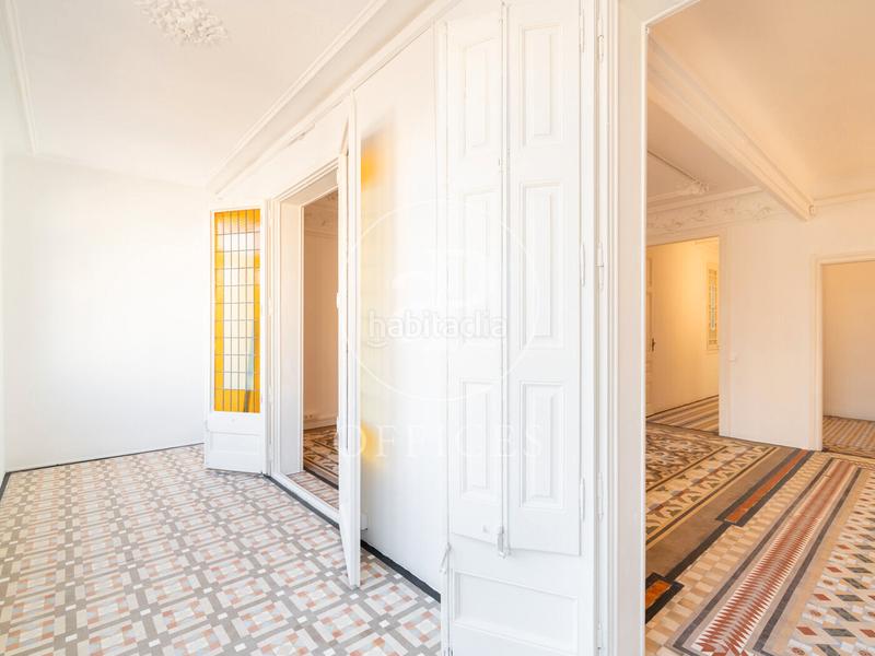 Foto af78fd44-0c12-4999-99d7-17b7f8d93ec5. Rent office space with heating in Dreta de l´Eixample Barcelona